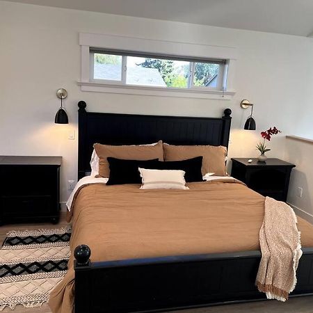 Brand New Custom Built Cottage In Downtown W/Pool! Salem Esterno foto
