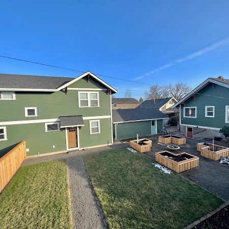 Brand New Custom Built Cottage In Downtown W/Pool! Salem Esterno foto