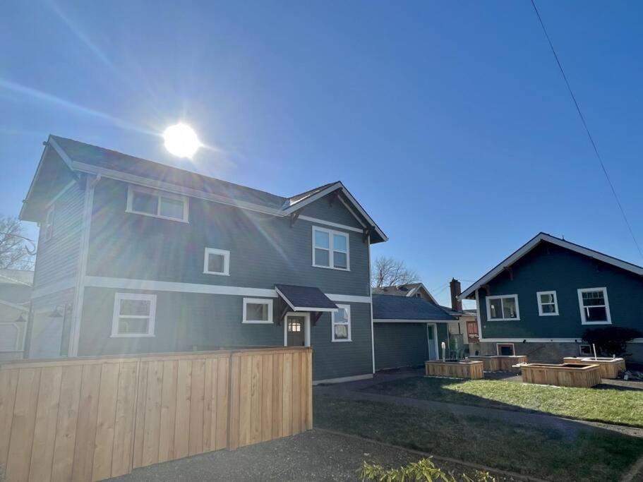 Brand New Custom Built Cottage In Downtown W/Pool! Salem Esterno foto
