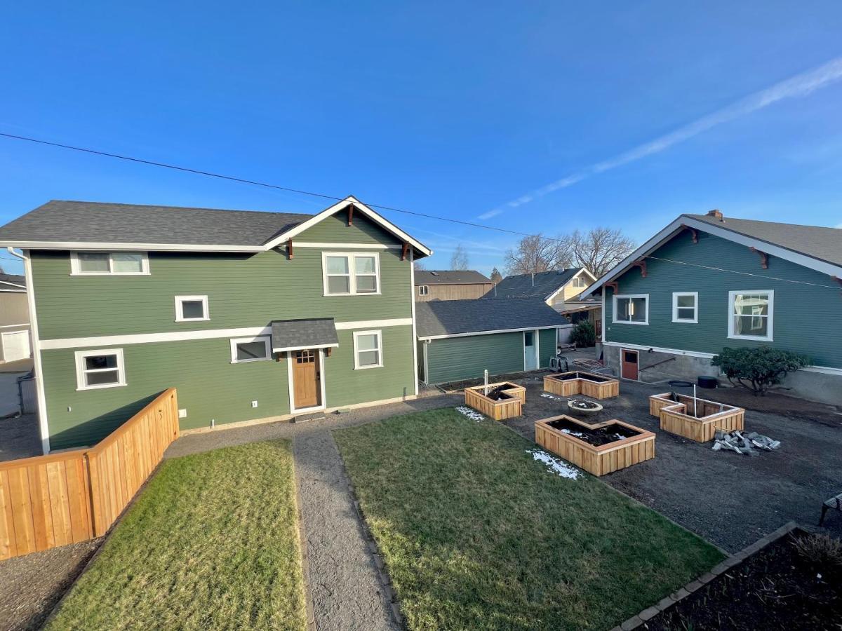 Brand New Custom Built Cottage In Downtown W/Pool! Salem Esterno foto
