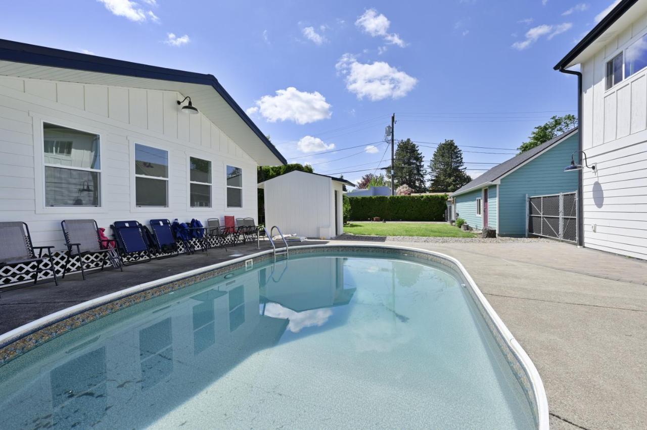 Brand New Custom Built Cottage In Downtown W/Pool! Salem Esterno foto